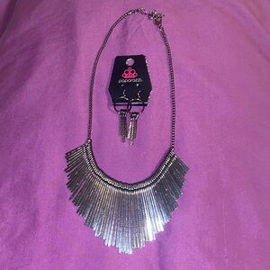 Paparazzi Necklace and Earrings Set